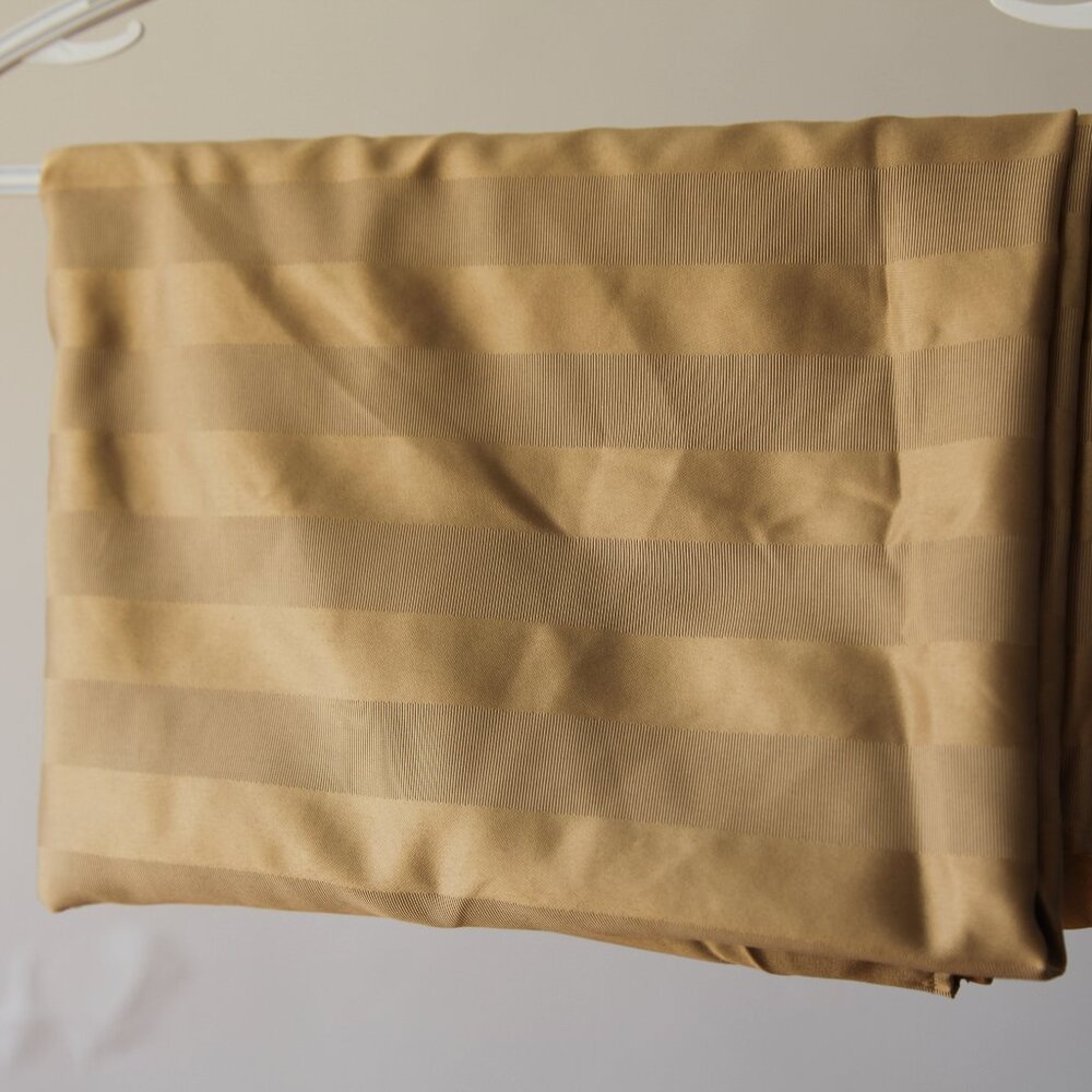 Classic Gold Heavy Duty Table Cloth